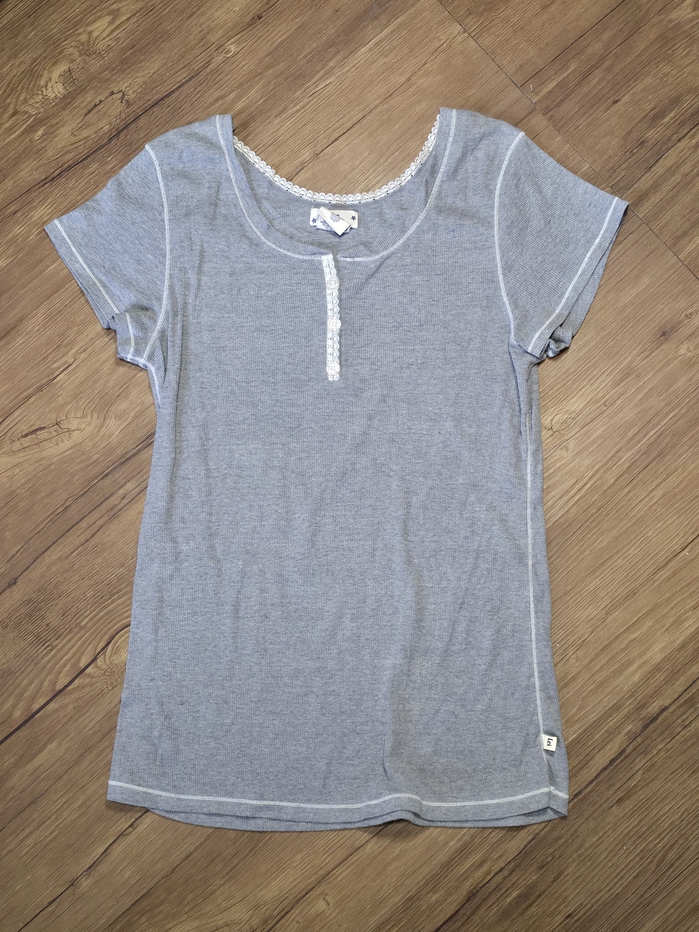 Vintage l.e.i. Grey Ribbed Lace Trim Henley Top XL - Good Condition - Y2K